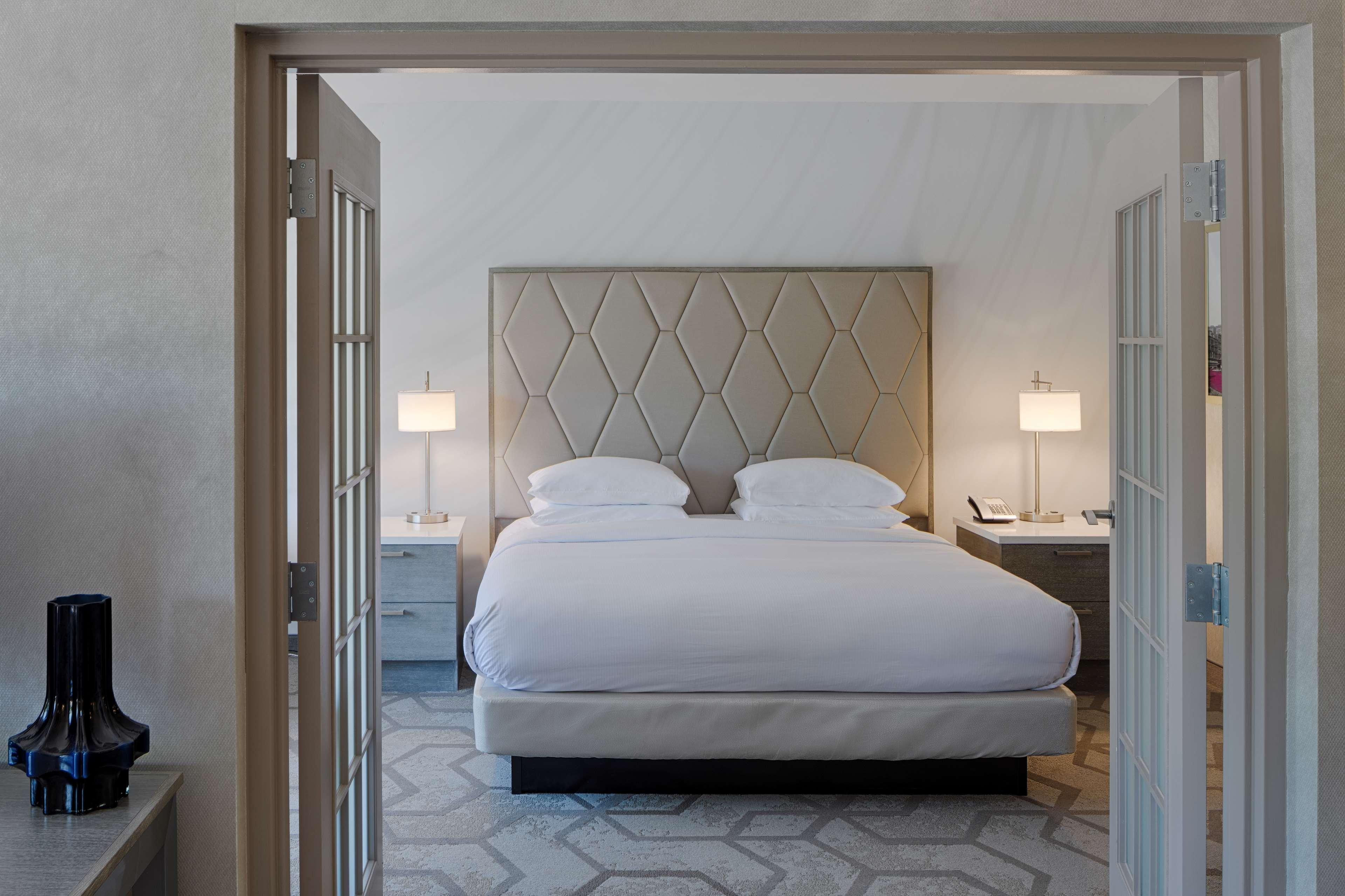 The Kingsley Bloomfield Hills - A Doubletree By Hilton Hotell Exteriör bild