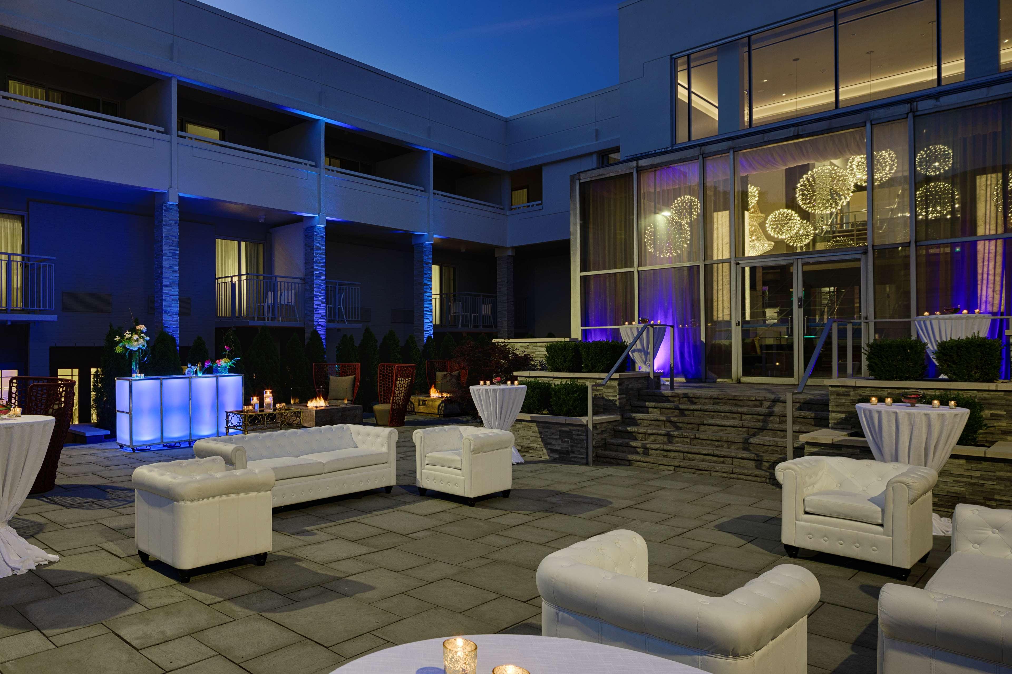 The Kingsley Bloomfield Hills - A Doubletree By Hilton Hotell Exteriör bild